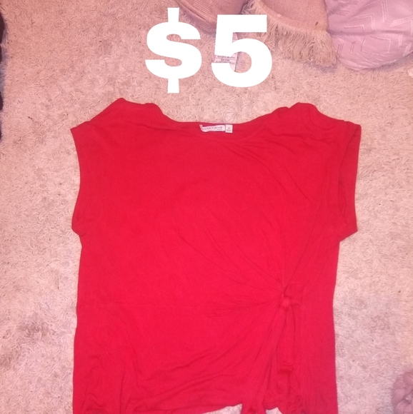 Clothes - Picture 4 of 11